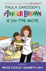 Book cover of AMBER BROWN 11 IS ON THE MOVE
