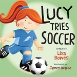 Book cover of LUCY TRIES SOCCER