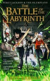 Book cover of PERCY JACKSON GN 04 BATTLE OF THE LABYRI