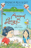 Book cover of MYSTERIES ON ZOO LANE 02 ANIMAL AT LARGE