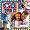 Book cover of INTERNET ISSUES - SOCIAL MEDIA