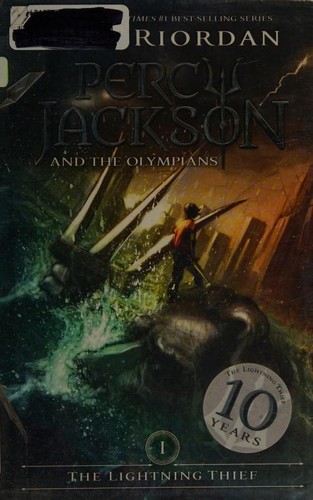 Book cover of PERCY JACKSON 01 LIGHTNING THIEF